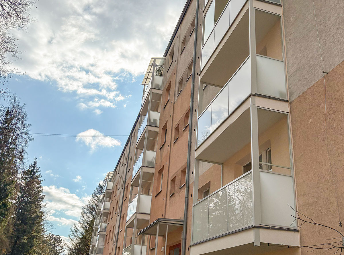 Novými balkónmi odstránili aj systémové poruchy